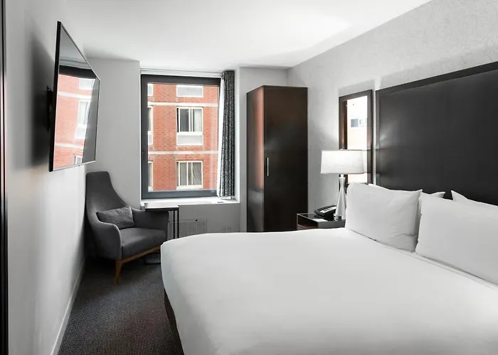 Distrikt Hotel New York City, Tapestry Collection By Hilton